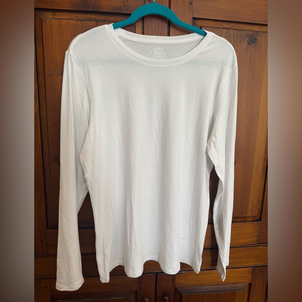 Members Mark White Long Sleeve Crew Neck Shirt. Ladies Size XL NWOT
